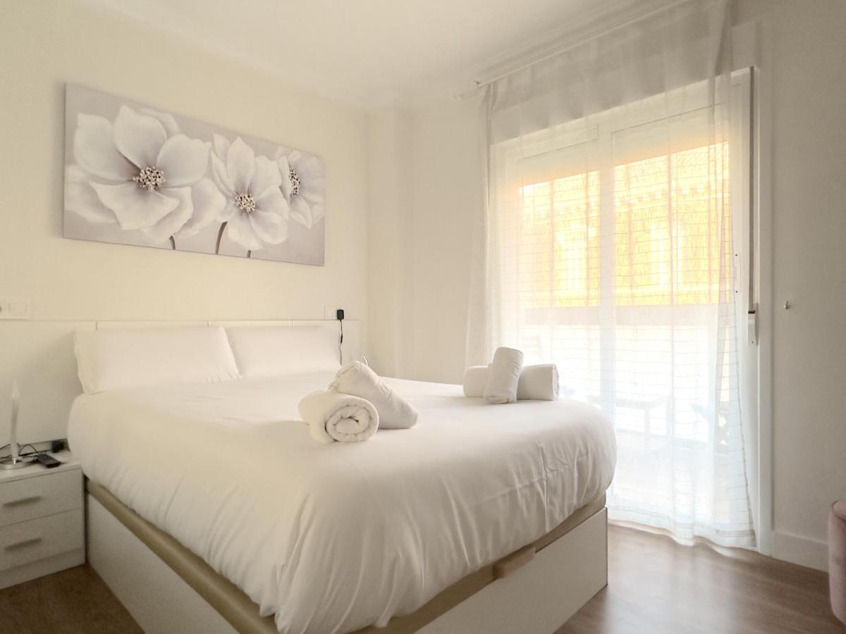 Ayala Malaga City Center 6Pax ภายนอก รูปภาพ