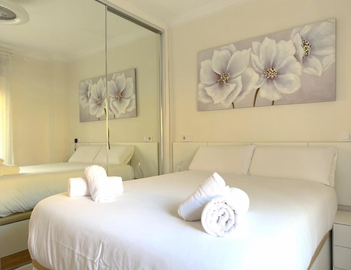 Ayala Malaga City Center 6Pax ภายนอก รูปภาพ