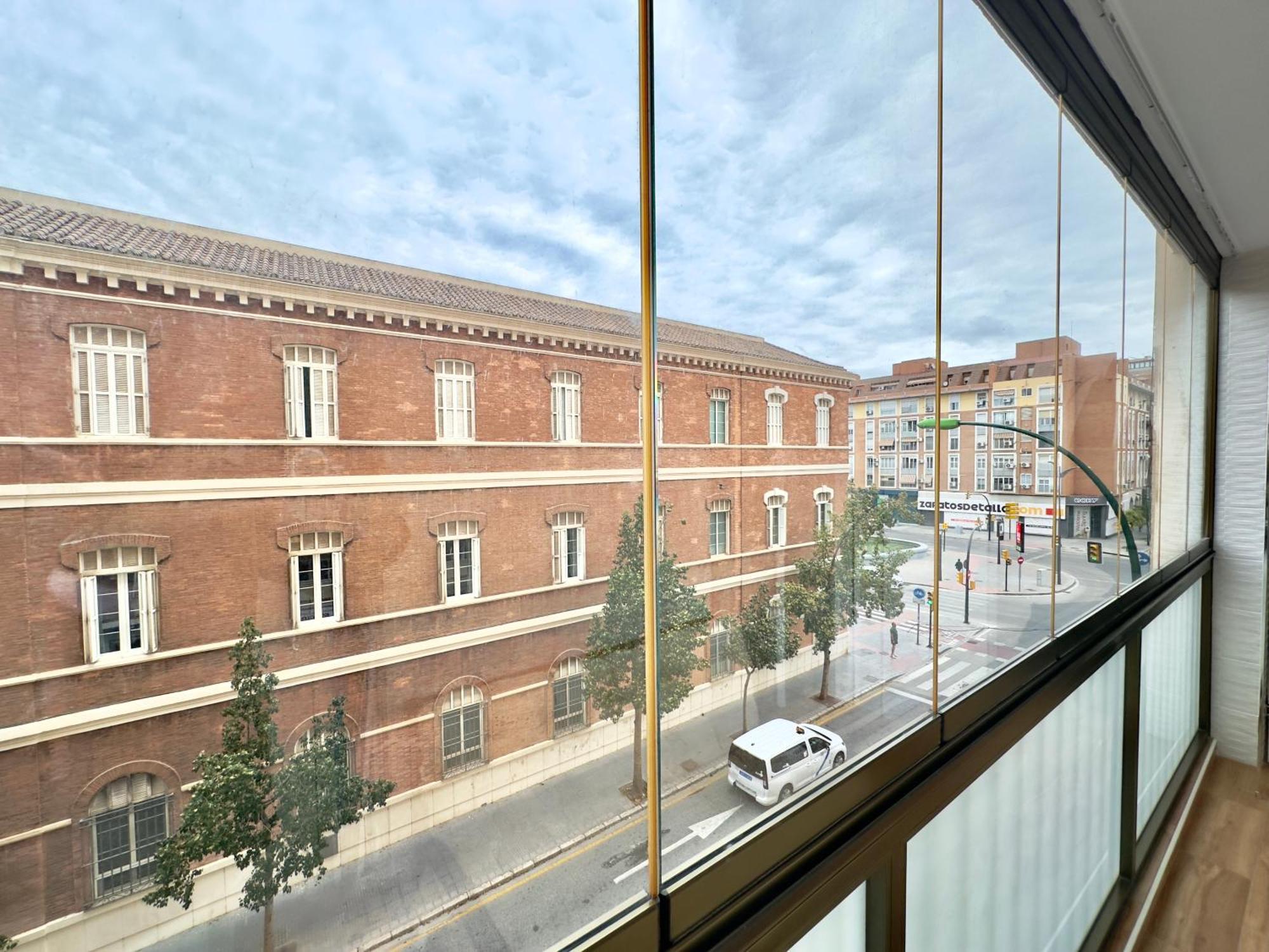 Ayala Malaga City Center 6Pax ภายนอก รูปภาพ